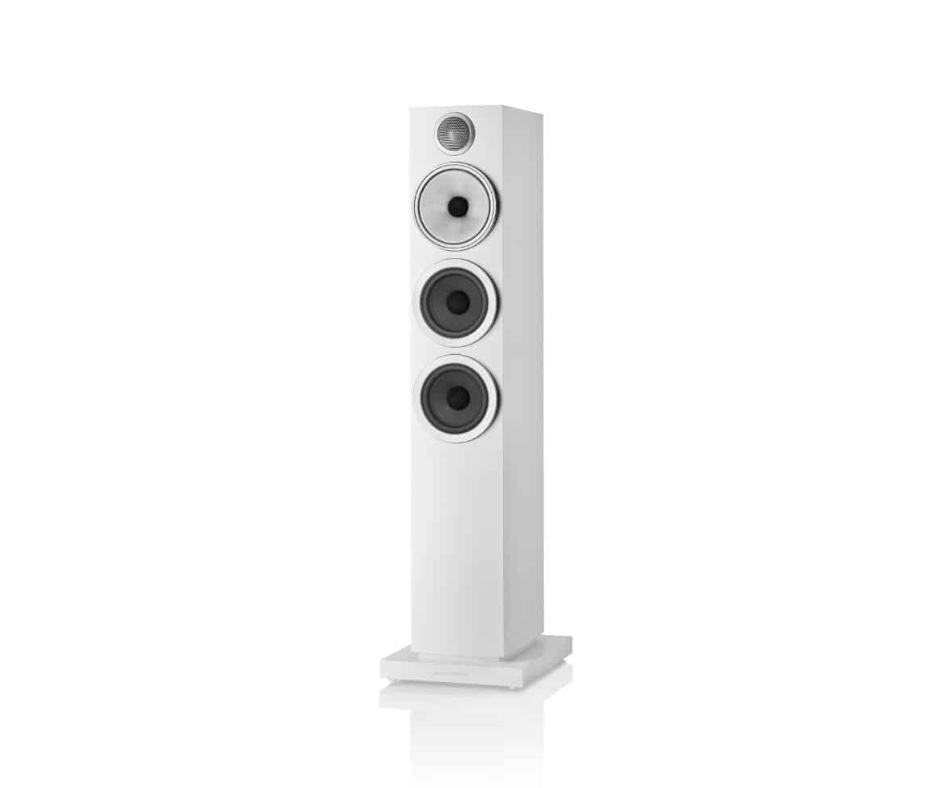 B&W - 704 S3